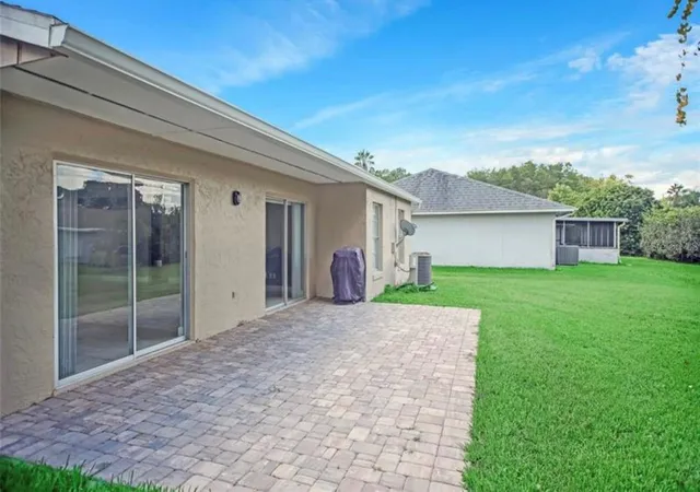 Photo 3 of Single family home for sale at 10526 Linger Ln, Orlando, FL 32821 | MLS# O6439681 | Listing updated on 2026-10-01