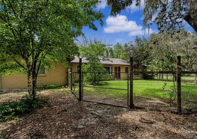 Photo 2 of Single family home for sale at 50 Ne 120th Avenue, Silver Springs, FL 34488 | MLS# TB8546174 | Listing updated on 2026-09-12