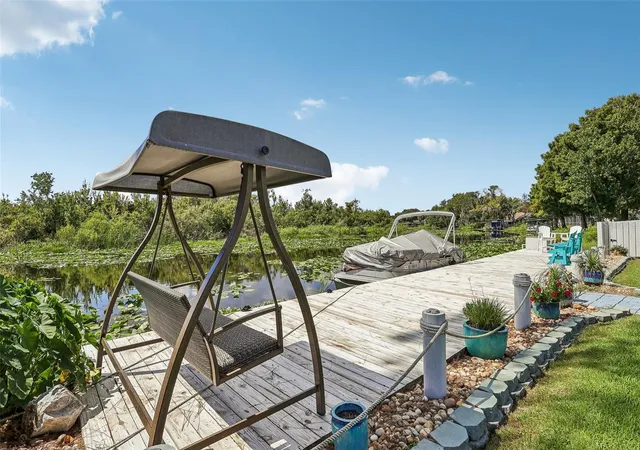 Photo 3 of Single family home for sale at 28116 Lois Dr, Tavares, FL 32778 | MLS# G5117465 | Listing updated on 2026-10-04