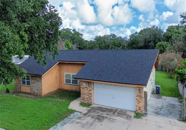 Photo 2 of Sale Pending at 5283 Hoperita St, Orlando, FL 32812 | MLS# O6439731 | Listing updated on 2026-10-28