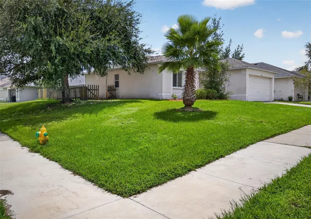 Photo 3 of Single family home for sale at 310 Shelby Brooke Dr, Plant City, FL 33563 | MLS# TB8546205 | Listing updated on 2026-09-11