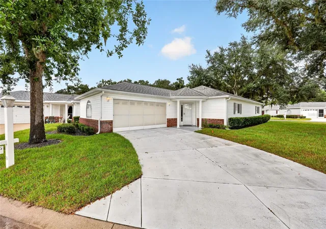 Photo 1 of Single family home for sale at 13338 Sw 111th Circle, Dunnellon, FL 34432 | MLS# OM731834 | Listing updated on 2026-09-30