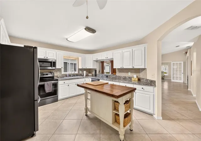 Photo 3 of Single family home for sale at 13338 Sw 111th Circle, Dunnellon, FL 34432 | MLS# OM731834 | Listing updated on 2026-09-30