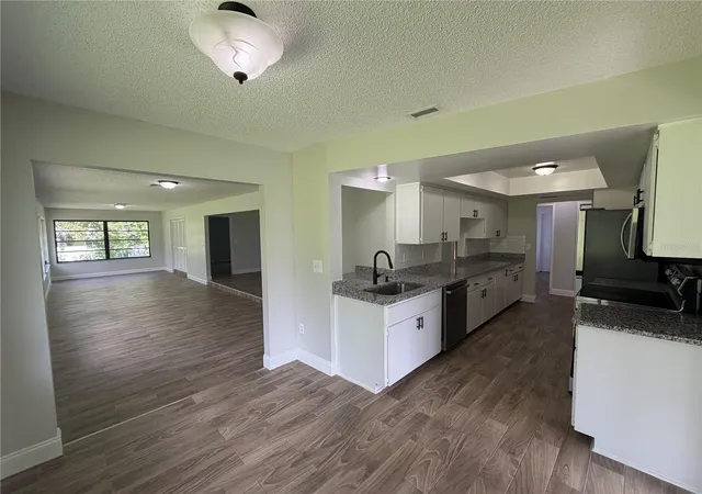 Photo 2 of Single family home for sale at 15 Shumard Ct E, Homosassa, FL 34446 | MLS# O6439751 | Listing updated on 2026-09-14
