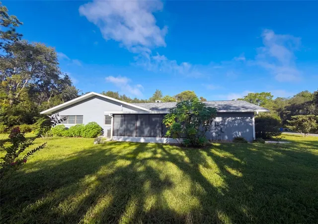 Photo 4 of Single family home for sale at 15 Shumard Ct E, Homosassa, FL 34446 | MLS# O6439751 | Listing updated on 2026-09-14
