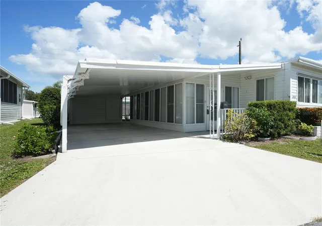Manufactured home for sale at 210 Southwinds Dr, SARASOTA, FL 34231 | MLS# A4705306