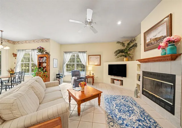 Photo 3 of Single family home for sale at 16731 Se 181st Terrace, Weirsdale, FL 32195 | MLS# O6439799 | Listing updated on 2026-10-08