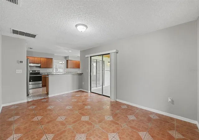 Photo 1 of Single family home for sale at 32 York Ct, Kissimmee, FL 34758 | MLS# O6439828 | Listing updated on 2026-10-21