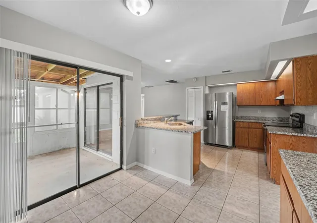Photo 3 of Single family home for sale at 32 York Ct, Kissimmee, FL 34758 | MLS# O6439828 | Listing updated on 2026-10-21