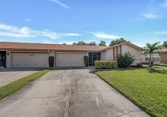 Photo 4 of House for sale at 5584 Buring Ct, Fort Myers, FL 33919 | MLS# C7530460 | Listing updated on 2026-09-09