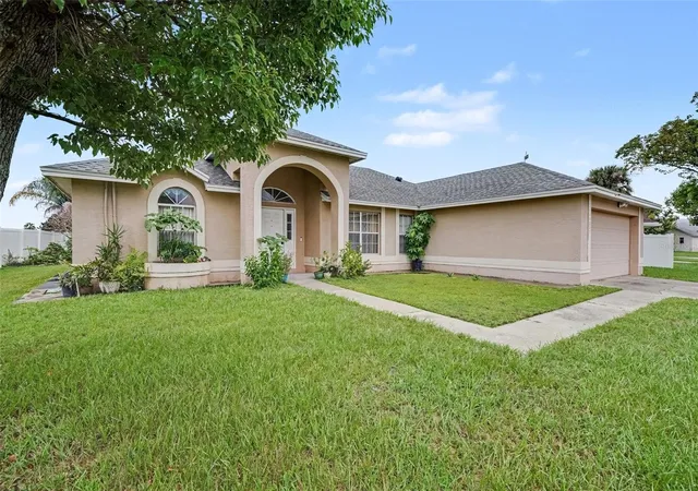 Photo 1 of Single family home for sale at 14807 Day Lily Ct, Orlando, FL 32824 | MLS# O6439851 | Listing updated on 2026-09-11