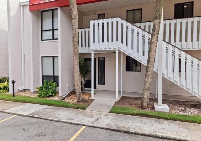 Photo 3 of Condo for sale at 1801 Gulf Dr N #114, Bradenton Beach, FL 34217 | MLS# A4705345 | Listing updated on 2026-09-14