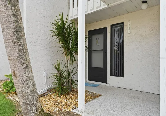 Photo 3 of Condo for sale at 1801 Gulf Dr N #114, Bradenton Beach, FL 34217 | MLS# A4705345 | Listing updated on 2026-09-14