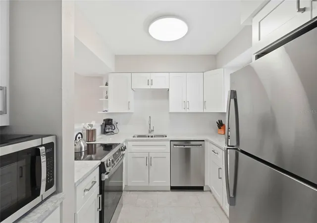 Photo 4 of Condo for sale at 1801 Gulf Dr N #114, Bradenton Beach, FL 34217 | MLS# A4705345 | Listing updated on 2026-09-14