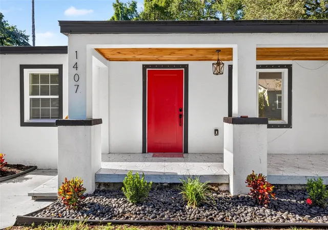 Photo 3 of Single family home for sale at 1407 E N Bay St, Tampa, FL 33603 | MLS# TB8546337 | Listing updated on 2026-10-31