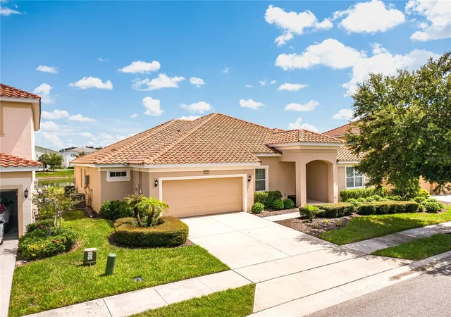 Photo 1 of Single family home for sale at 6136 Broad Oak Dr, Davenport, FL 33837 | MLS# O6439875 | Listing updated on 2026-09-15