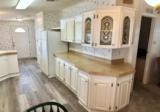 Photo 3 of Manufactured home for sale at 6950 46th Avenue N #25, Saint Petersburg, FL 33709 | MLS# TB8546356 | Listing updated on 2026-09-11