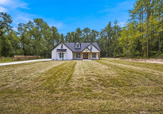 Photo 3 of Sale Pending at 12532 Sw 64th Lane, Ocala, FL | MLS# OM731860 | Listing updated on 2026-09-15