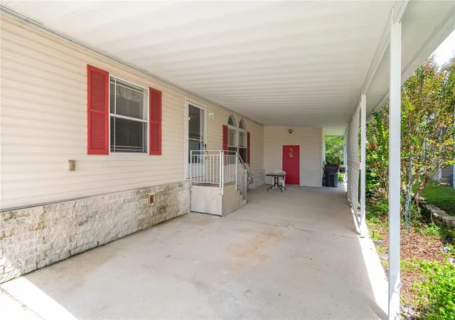 Photo 3 of Manufactured home for sale at 8574 Breeze Hl Dr, Lake Wales, FL 33898 | MLS# P4939804 | Listing updated on 2026-09-15