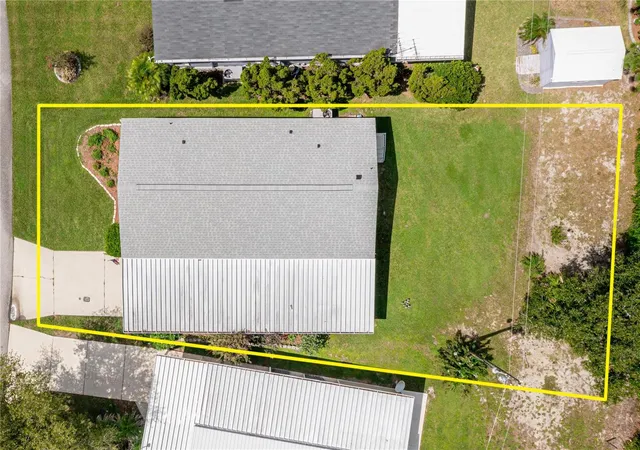 Photo 3 of Manufactured home for sale at 8574 Breeze Hl Dr, Lake Wales, FL 33898 | MLS# P4939804 | Listing updated on 2026-09-15