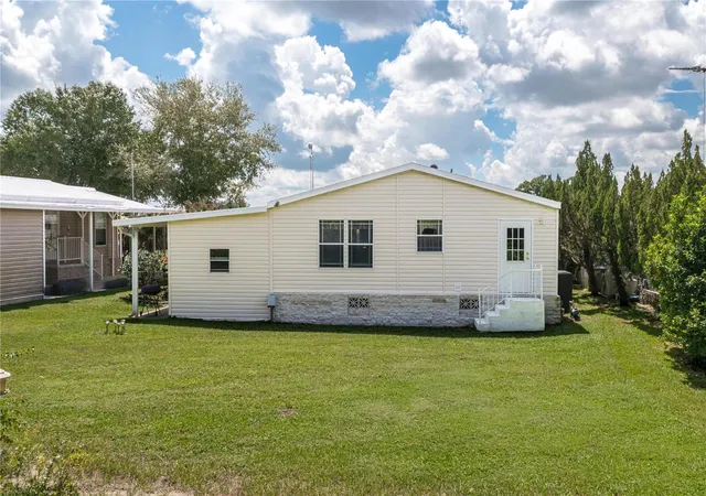 Photo 4 of Manufactured home for sale at 8574 Breeze Hl Dr, Lake Wales, FL 33898 | MLS# P4939804 | Listing updated on 2026-09-15