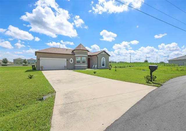 Photo 2 of Single family home for sale at 229 Cimarron Dr, Kissimmee, FL 34759 | MLS# O6439922 | Listing updated on 2026-09-14