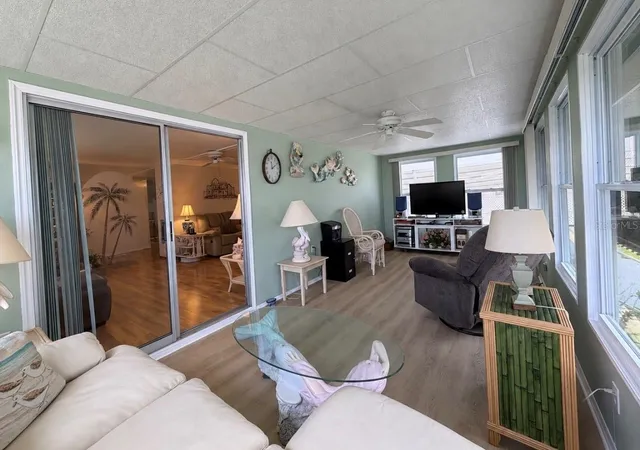 Photo 3 of Manufactured home for sale at 1100 Belcher Rd S #535, Largo, FL 33771 | MLS# TB8546414 | Listing updated on 2026-10-07