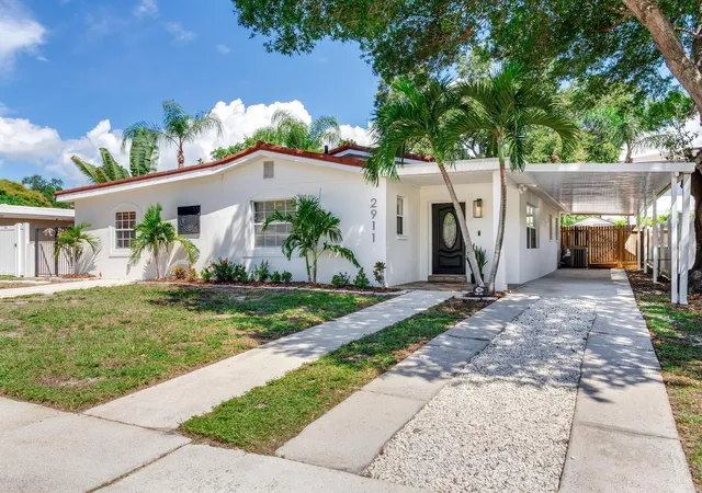 Photo 1 of Single family home for sale at 2911 W Winthrop Rd, Tampa, FL 33611 | MLS# TB8546415 | Listing updated on 2026-09-11