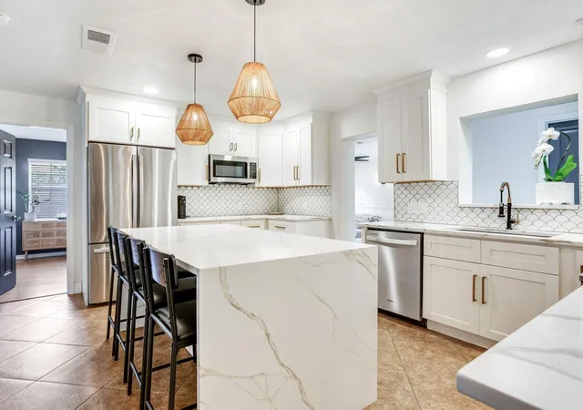 Photo 4 of Single family home for sale at 2911 W Winthrop Rd, Tampa, FL 33611 | MLS# TB8546415 | Listing updated on 2026-09-11
