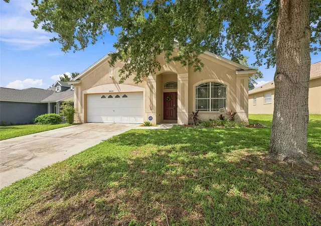 Photo 4 of Single family home for sale at 8814 Southern Charm Cir, Brooksville, FL 34613 | MLS# W7889288 | Listing updated on 2026-09-11