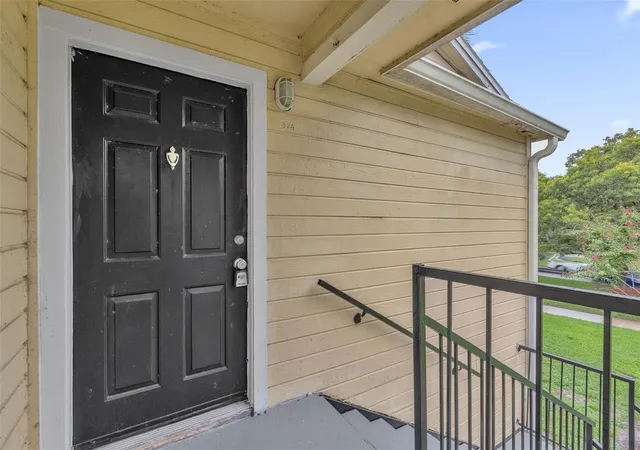 Photo 3 of Condo for sale at 1089 S Hiawassee Rd #324, Orlando, FL 32835 | MLS# O6439951 | Listing updated on 2026-09-23