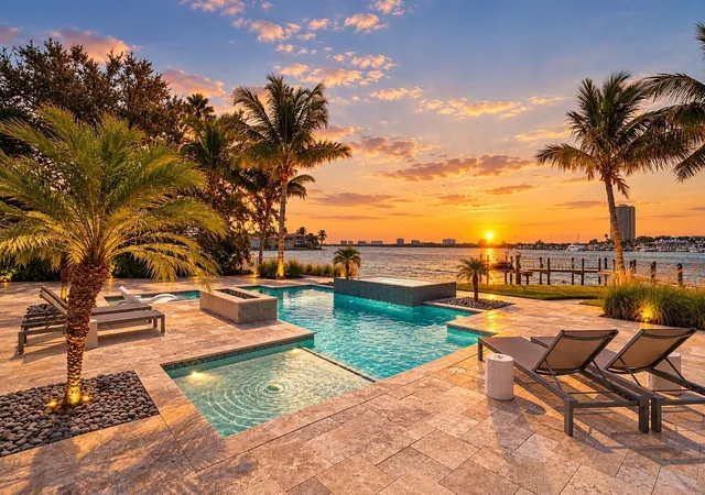 Photo 1 of Mansion for sale at 101 Seagull Ln, Sarasota, FL 34236 | MLS# A4705380 | Listing updated on 2026-09-09