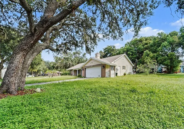 Photo 3 of Single family home for sale at 12511 Stone House Loop, Hudson, FL 34667 | MLS# TB8546443 | Listing updated on 2026-09-30