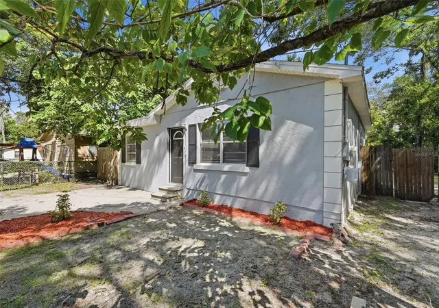 Photo 2 of Single family home for sale at 1412 E Annie St, Tampa, FL 33612 | MLS# O6439972 | Listing updated on 2026-09-11
