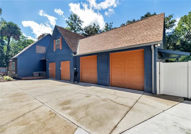 Photo 3 of Single family home for sale at 538 SW 45th Street, Ocala, FL 34471 | MLS# OM731871 | Listing updated on 2026-09-11