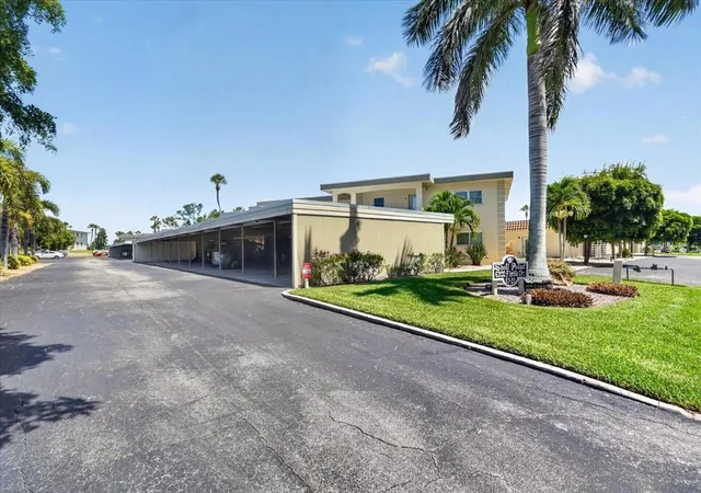 Photo 3 of Sale Pending at 6300 Flotilla Dr #71, Holmes Beach, FL 34217 | MLS# A4705391 | Listing updated on 2026-09-10