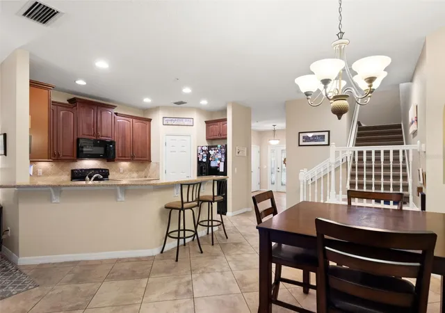 Photo 3 of Townhouse for sale at 2137 Velvet Leaf Dr, Ocoee, FL 34761 | MLS# O6439982 | Listing updated on 2026-09-14