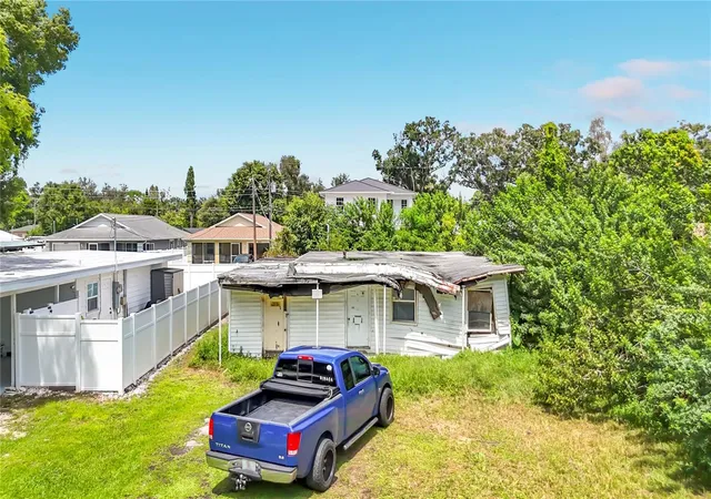 Photo 3 of Single family home for sale at 2619 19th Street, Sarasota, FL 34234 | MLS# D6148688 | Listing updated on 2026-09-11