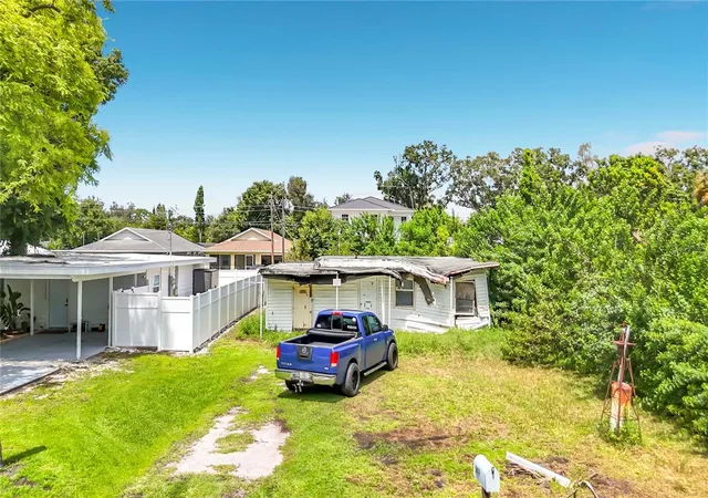 Photo 3 of Single family home for sale at 2619 19th Street, Sarasota, FL 34234 | MLS# D6148688 | Listing updated on 2026-09-11