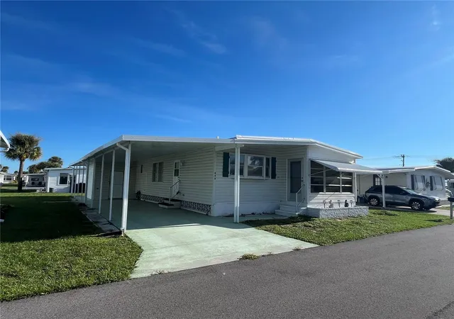 Photo 1 of Manufactured home for sale at 423 Cervina Dr, Venice, FL 34285 | MLS# N6145663 | Listing updated on 2026-09-11