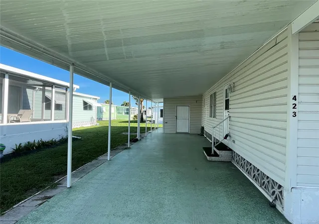 Photo 3 of Manufactured home for sale at 423 Cervina Dr, Venice, FL 34285 | MLS# N6145663 | Listing updated on 2026-09-11