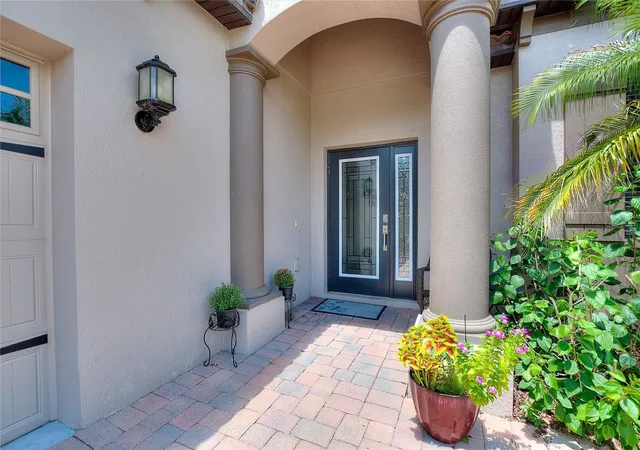 Photo 2 of Single family home for sale at 8961 Dove Valley Way, Davenport, FL 33896 | MLS# S5157153 | Listing updated on 2026-10-03
