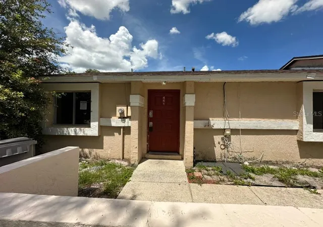 Photo 3 of Townhouse for sale at 461 Wild Elm Ct, Apopka, FL 32712 | MLS# TB8546476 | Listing updated on 2026-09-12