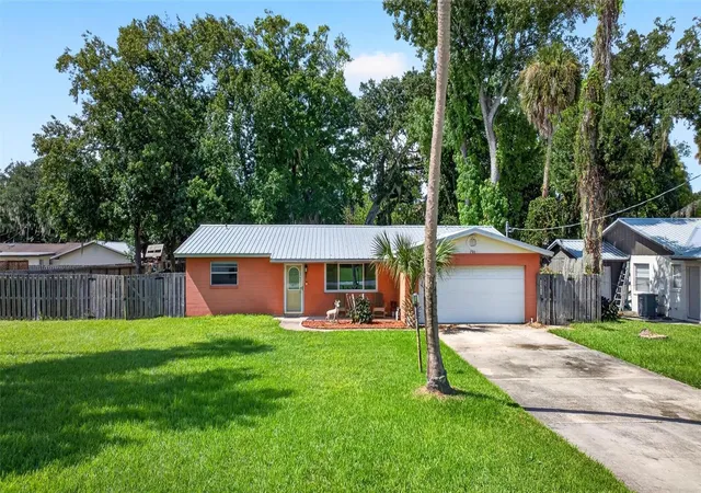 Photo 2 of Single family home for sale at 706 Boston Ave, South Daytona, FL 32119 | MLS# V4951171 | Listing updated on 2026-10-08