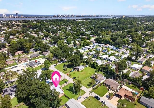 Photo 3 of Single family home for sale at 706 Boston Ave, South Daytona, FL 32119 | MLS# V4951171 | Listing updated on 2026-10-08
