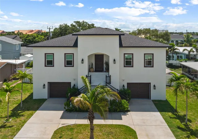 Photo 43 of Single family home for sale at 6611 Blue Heron Dr S, Saint Petersburg, FL 33707 | MLS# TB8546510 | Listing updated on 2026-10-02