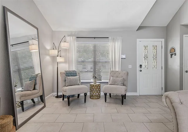 Photo 3 of Single family home for sale at 1216 Pin Oak Dr, Apopka, FL 32703 | MLS# FC321288 | Listing updated on 2026-09-29