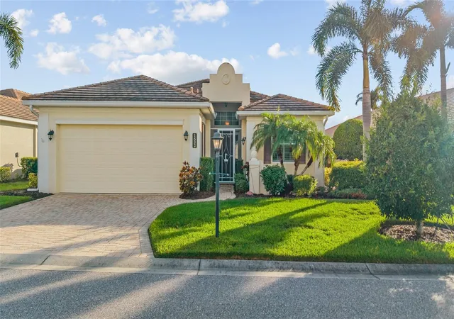 Photo 2 of Single family home for sale at 1632 Lancashire Dr, Venice, FL 34293 | MLS# N6145667 | Listing updated on 2026-10-20