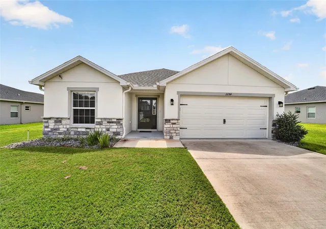 Photo 1 of Single family home for sale at 11284 Sw 54th Circle, Ocala, FL 34476 | MLS# OM731887 | Listing updated on 2026-09-11
