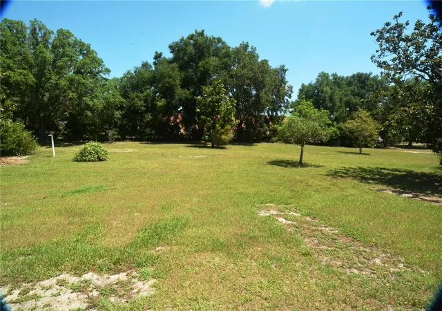 Photo 3 of Single family home for sale at 1879 Lake Emma Rd, Longwood, FL 32750 | MLS# O6440075 | Listing updated on 2026-09-11